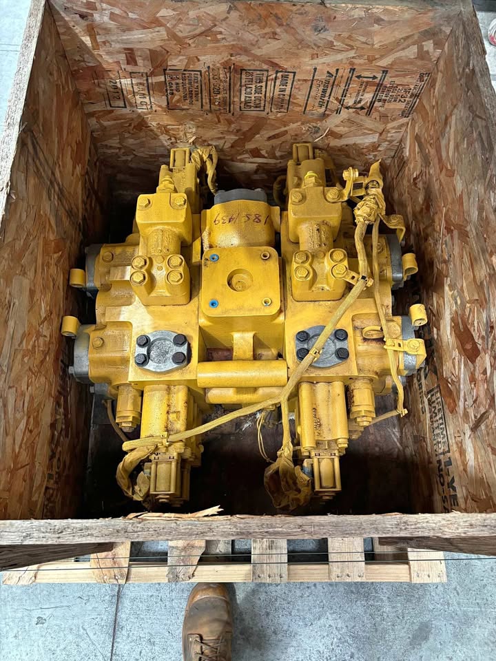 CAT 992G Wheel Loader Main Control Valve 185-1439